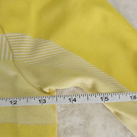 NEW Fabletics Yellow Seamless Cropped Top Size XS Activewear Colorblock Athletic - Picture 6 of 8